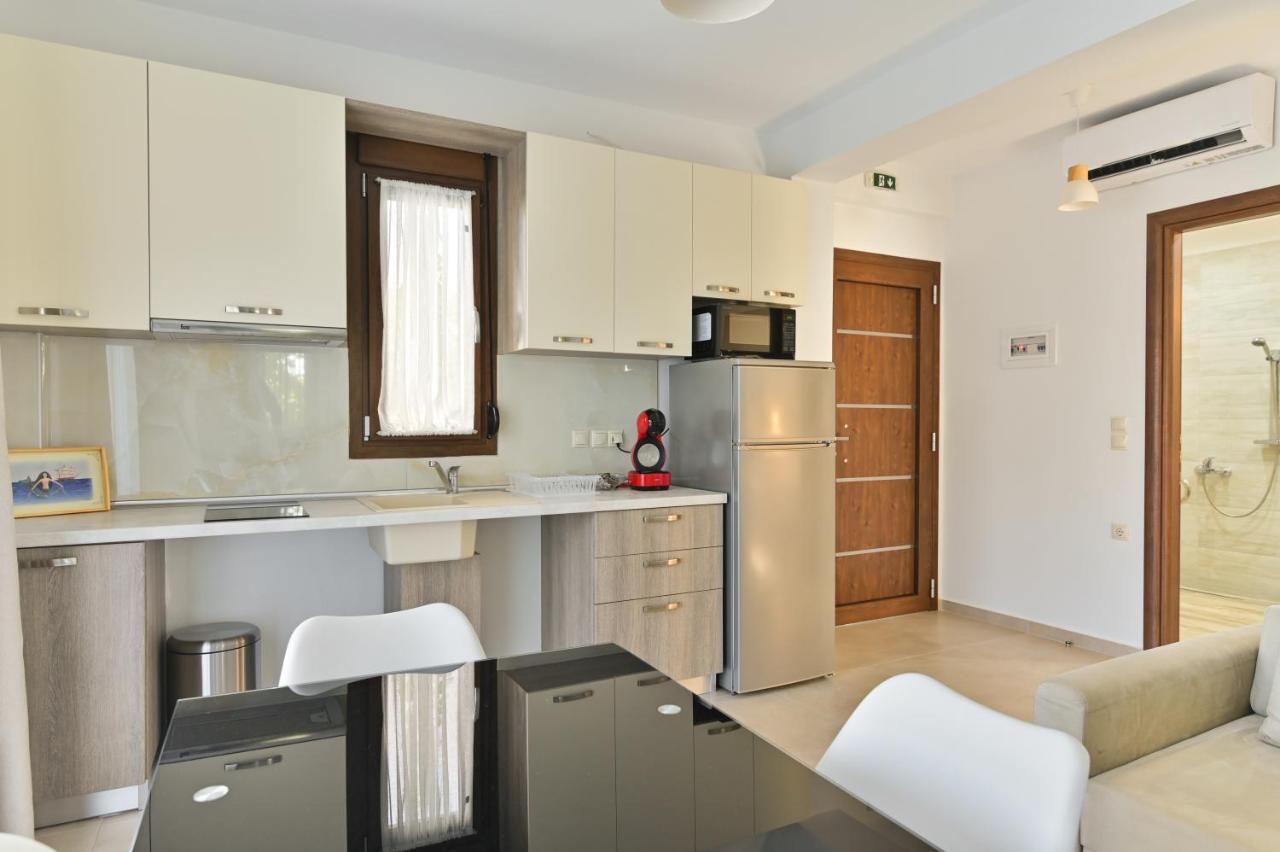 Kalli'S Apartments Nikíti Kültér fotó